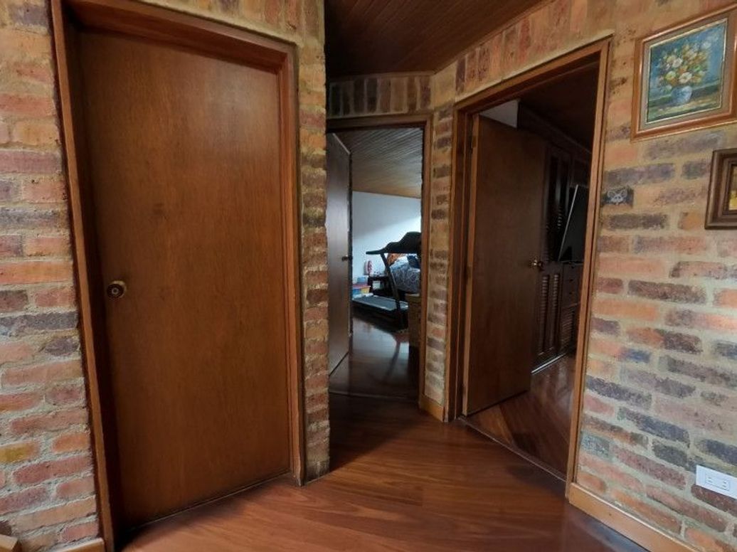 Casa de 3 alcobas en venta en Cedro Narvaez, Bogotá, 169 m² · foto 19 de 20
