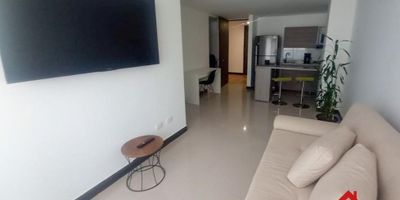 Sala-comedor
Cocina integral
2 habitaciones con clóset (principal con baño)
Baño social
Zona de ropas

?Áreas sociales del edificio:
Jacuzzi
Salón social con zona BBQ
Jardines
Portería con vigilancia 24 horas
?Administración: $304.000

-Ubicando en nivel 4 con ascensor
-Parqueadero propio cubierto
-Calentador de agua a gas
-Construido en 2021
-Excelente ubicación cerca a vías principales, transporte público, minimercados, colegios, parques, comercios

?Valor: $278.000.000
