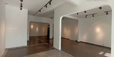 Arriendo Local Comercial en Barrio Porvenir – 107.30 m²
Amplio local  con excelente distribución y 1 baño, ubicado en uno de los sectores más tradicionales y estratégicos de Barranquilla. Ideal para diferentes tipos de negocios gracias a su ubicación y proyección comercial.
Oportunidad de inversión.
Contáctanos al 321 8521992 y agenda tu visita..