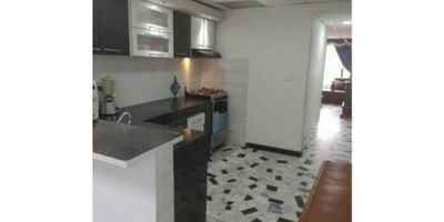 En La Fontana Propiedad Raíz tenemos para la venta una excelente opción de inversión.

Esta vivienda está ubicada en la sultana, tiene tres (3) niveles distribuidos en:


 Dos (2) viviendas de Dos (2) alcobas, sala comedor, cocina sencilla, un (1) baño, patio de ropas
 Renta un apartaestudio de un (1) alcoba, sala comedor, cocina sencilla, un (1) baño, patio de ropas.


Cod inmo: 13679, Manizales – Caldas
