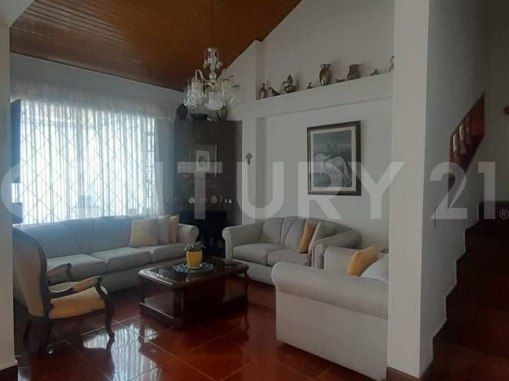 Casa de 5 alcobas en venta en Cedritos, Bogotá, 290 m² · foto 2 de 19