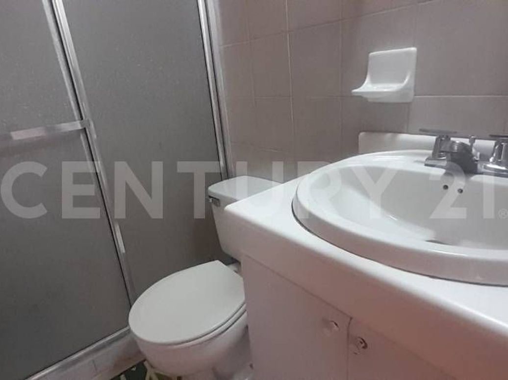 Casa de 5 alcobas en venta en Cedritos, Bogotá, 290 m² · foto 9 de 19