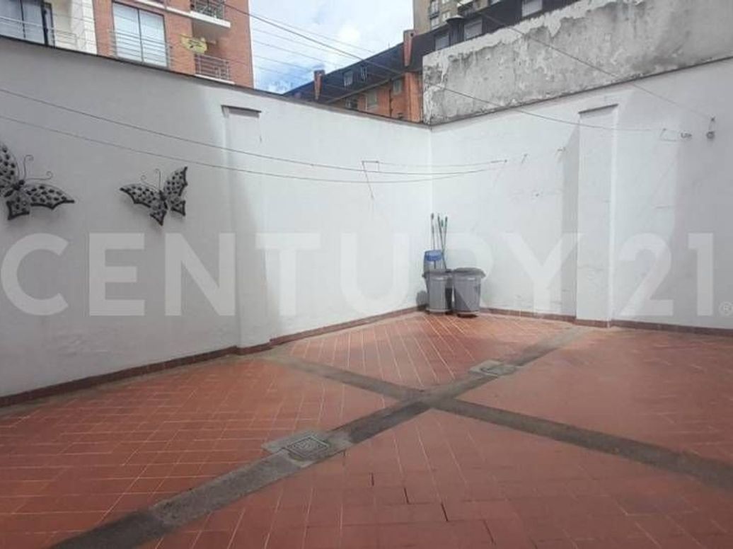 Casa de 5 alcobas en venta en Cedritos, Bogotá, 290 m² · foto 17 de 19