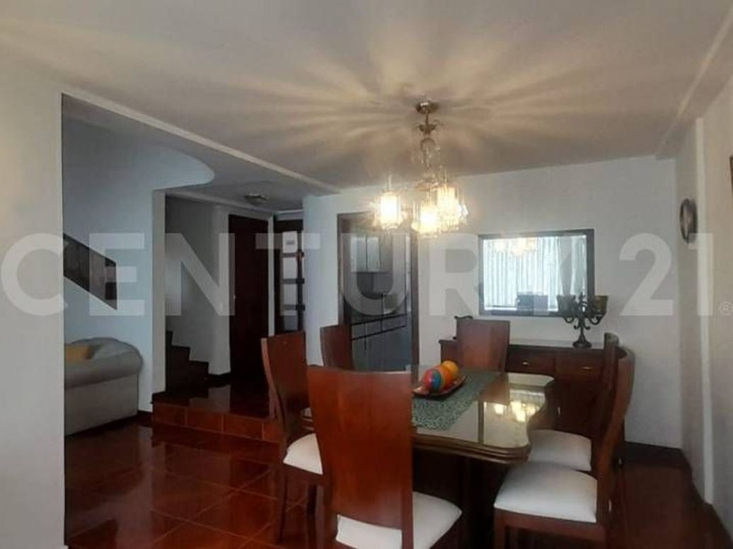 Casa de 5 alcobas en venta en Cedritos, Bogotá, 290 m² · foto 5 de 19