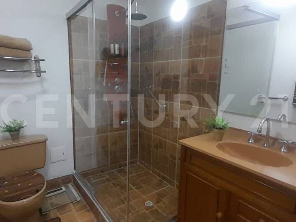 Casa de 5 alcobas en venta en Cedritos, Bogotá, 290 m² · foto 15 de 19