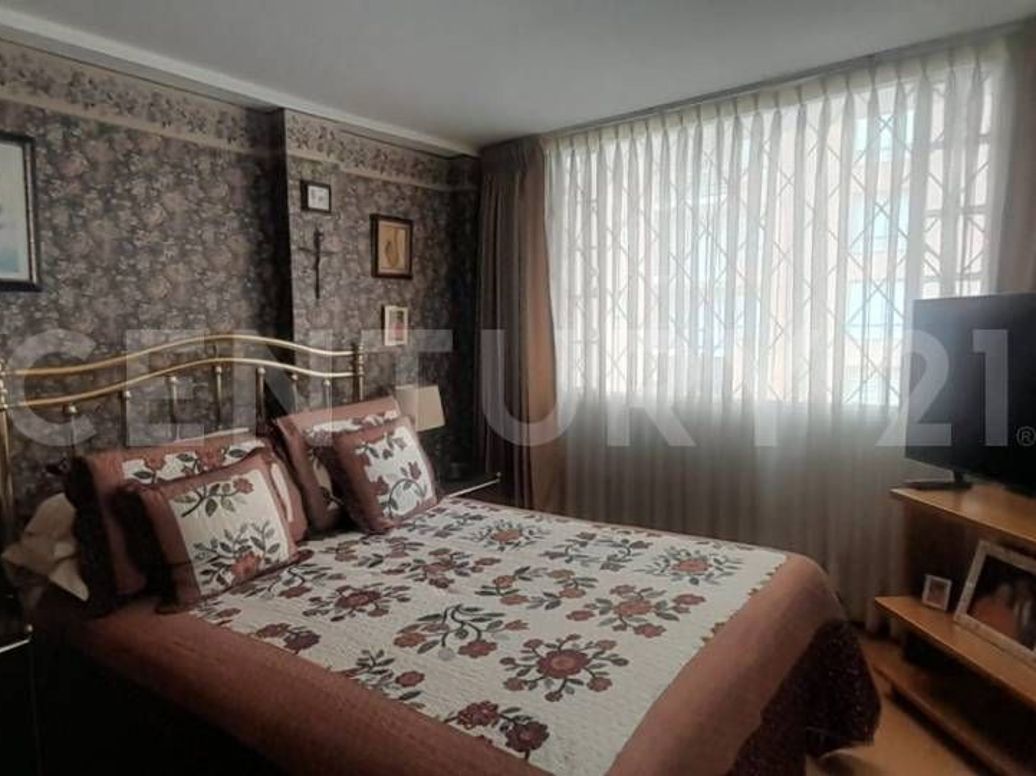 Casa de 5 alcobas en venta en Cedritos, Bogotá, 290 m² · foto 12 de 19