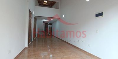 Local con área de 58m2, estrato 3.Este local en primer piso, dúplex, con acabados modernos, cuenta con baño privado,  Tiene buena fachada, lo que facilita la visibilidad desde la calle y la atracción de clientes que transitan por la zona.