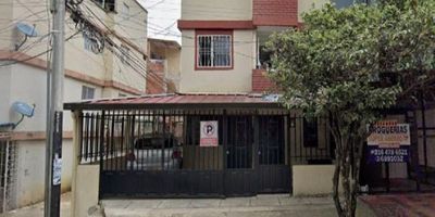 Casa en venta, El Carmen, Floridablanca. Área: 221 mts, 8 alcobas y 5 baños, Código inmobiliaria: 36716, para mayor información y revisar toda nuestra oferta visita nuestra pagina web: estebanrios.com o comuníquese a nuestro PBX: (607) 635 2877