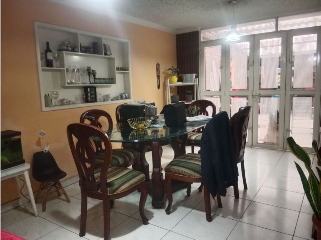 Casa de 4 alcobas en venta en Modelia, Bogotá, 167 m² · foto 2 de 20