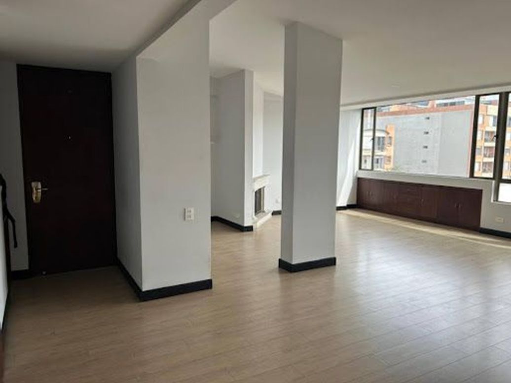 Apartamento de 3 alcobas en venta en Santa Paula, Bogotá, 125 m² · foto 4 de 20
