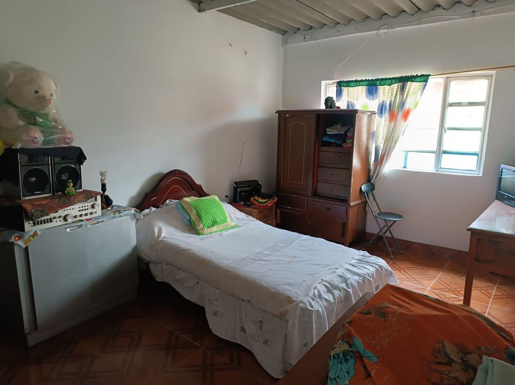 Casa de 3 alcobas en venta en El Mirador, Bogotá, 72 m² · foto 15 de 15