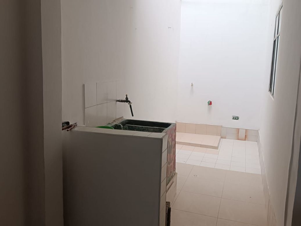 Casa de 3 alcobas en venta en El Mirador, Bogotá, 72 m² · foto 3 de 15