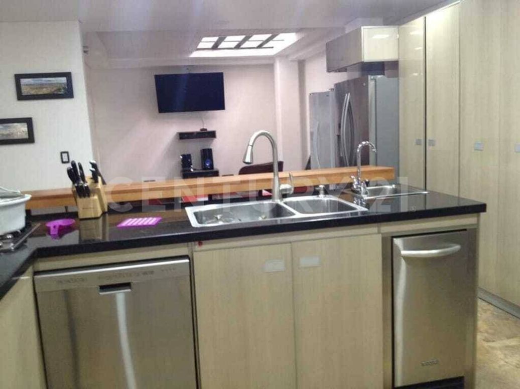 Casa de 6 alcobas en venta en Pablo Vi, Bogotá, 690 m² · foto 2 de 20