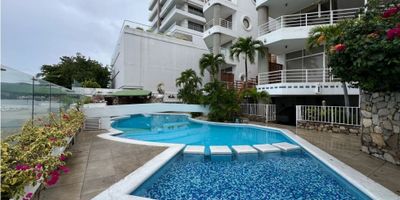 Se vende apartamento en Playa Salguero, Santa Marta.

Para confirmar cualquier dato de la publicación, realizar preguntas adicionales o agendar cita para conocer la propiedad, comunícate por WhatsApp a los sgts números: 

+57 302 528 5650

+57 300 752 2819

+57 312 796 6719
