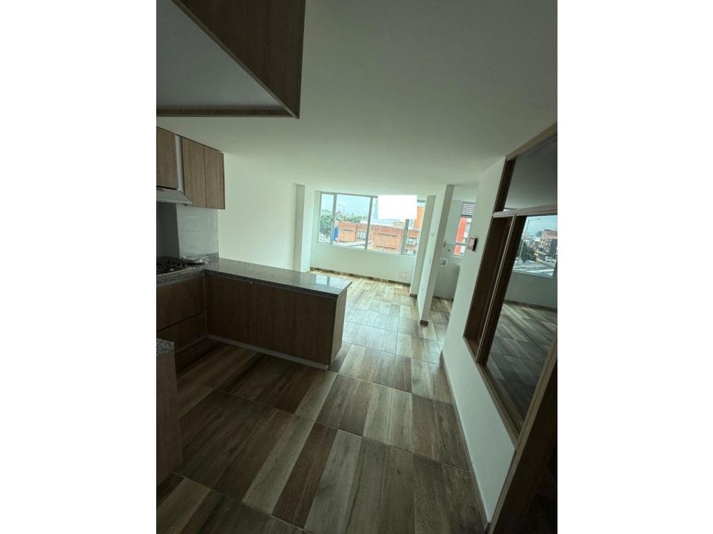 Apartamento de 2 alcobas en venta en Minuto De Dios, Bogotá, 58 m² · foto 2 de 10