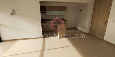 Arriendo o vendo apartamento en La Ceja, 100mt² , 3 alcobas, 2 baños, 2 closets, 1 Vestier, sala comedor, cocina integral, parqueadero, A sólo 5 minutos del parque, en unidad cerrada, portería 24 horas. Activos y Bienes, Inmobiliaria experta en administración y arrendamiento de apartamentos, casas, locales, bodegas y oficinas en el Oriente Antioqueño, Medellín y toda el área Metropolitana. Información sujeta a cambios. Las imágenes de muebles, enseres, decoración y demás elementos son una referencia.
