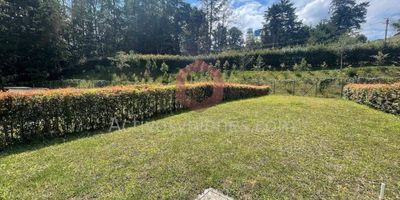 Vendo lote ubicado a solo 5 minutos de la autopista Medellín Bogotá, excelente ubicación, unidad cerrada, un lugar tranquilo para construir su hogar.
Información sujeta a cambios. Las imágenes de muebles, enseres, decoración y demás elementos son una referencia.
Vende Activos y Bienes, Inmobiliaria experta en administración, arrendamiento y venta de apartamentos, casas, locales, bodegas y oficinas en el Oriente Antioqueño, Medellín y toda el área Metropolitana.