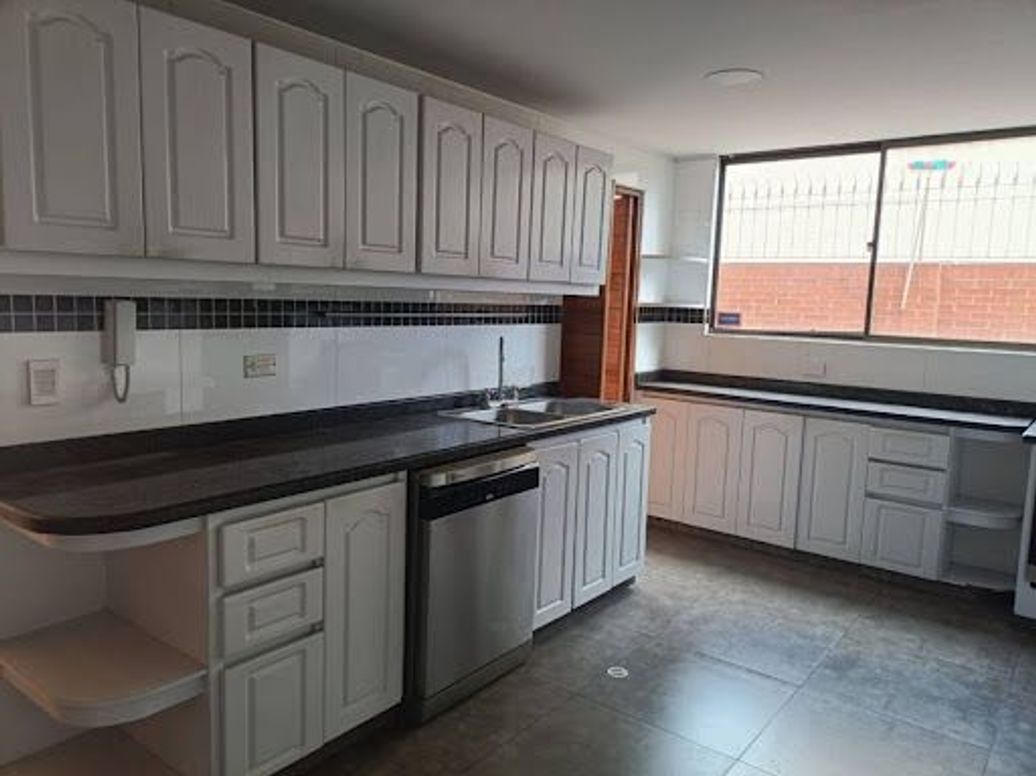 Apartamento de 3 alcobas en venta en Chicó Norte, Bogotá, 149 m² · foto 11 de 20