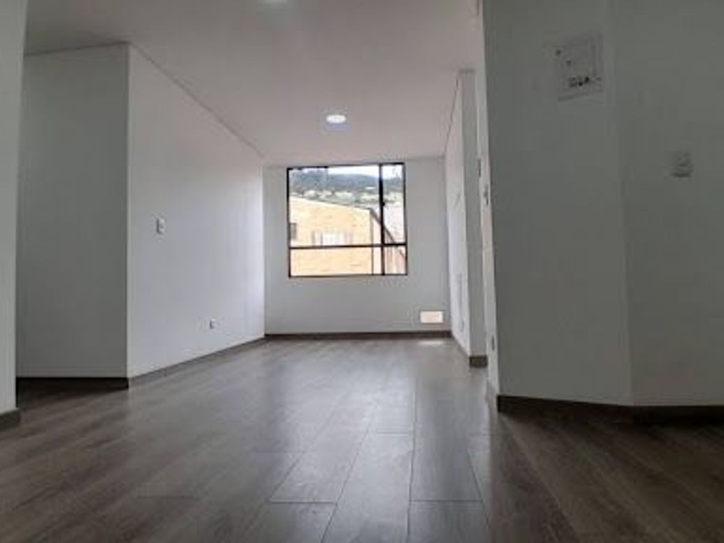 Apartamento de 2 alcobas en venta en Verbenal, Bogotá, 59 m² · foto 2 de 20