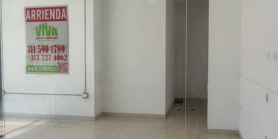 Se renta Local comercial en Marinilla, centro comercial los Sauces, en zona de gran desarrollo economico, cerca a supermercados de facil de acceso, queda cerca a centro medico UMI de 33 mt2.