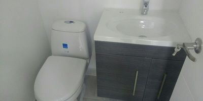 Oficina ubicada en zona estratégica, cuenta  con amplios espacios, ideal para que realices tus actividades con facilidad y eficiencia, fácil acceso.