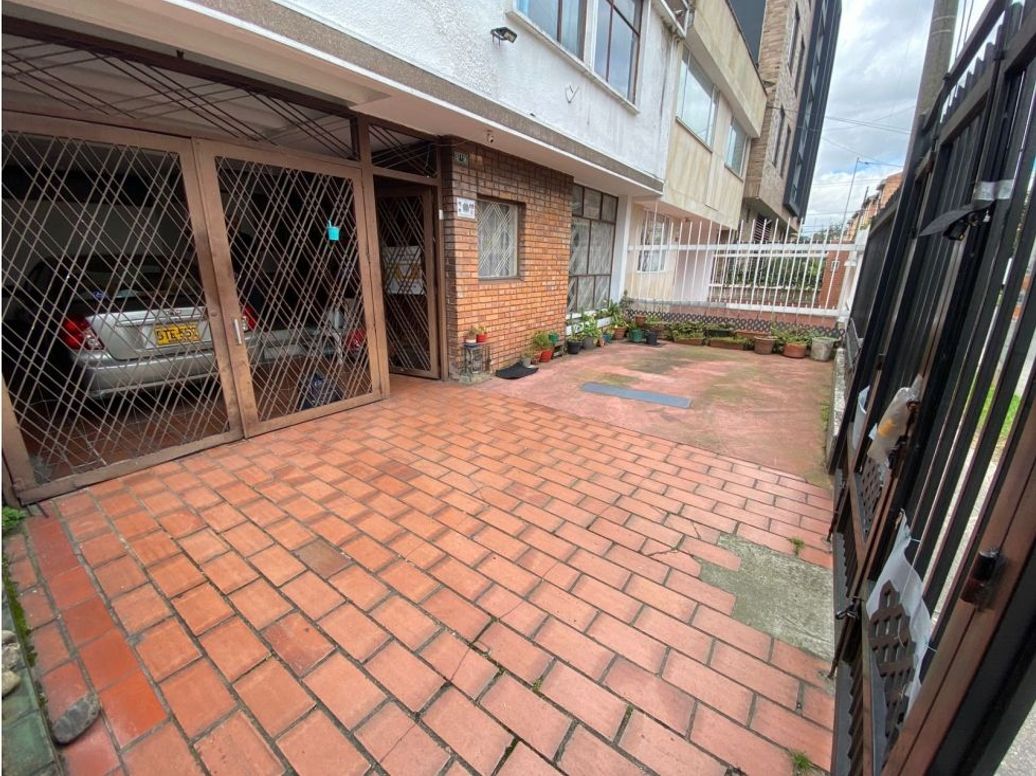 Casa de 5 alcobas en venta en Nicolas De Federman, Bogotá, 240 m² · foto 12 de 12