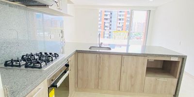 ¡Bienvenidos al apartamento de tus sueños! Este acogedor hogar cuenta con 3 habitaciones perfectas para toda la familia. Imagina despertar cada mañana en una de las 3 baños modernos y funcionales. Con 80 metros cuadrados, tendrás espacio más que suficiente para vivir cómodamente. Además, cuenta con 1 parqueadero para tu conveniencia. No pierdas la oportunidad de hacer de este lugar tu nuevo hogar. ¡Ven a visitarlo hoy mismo y enamórate de cada rincón! PARA MAS INFORMACION ALEJANDRA MORENO