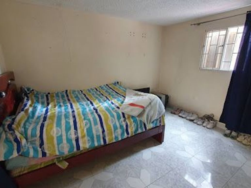 Casa de 8 alcobas en venta en Granada Sur, Bogotá, 330 m² · foto 14 de 20