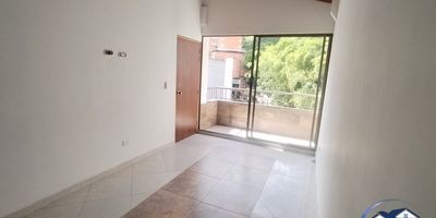 APARTAMENTO EN ARRIENDO SESTO PISO SIN ASCENSOR EN SABANETA DE TRES ALCOBAS CERCA DE AVES MARIA