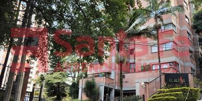 LA PROPIEDAD CUENTA CON SALA COMEDOR, MUEBLE BIBLIOTECA, 3 CLOSET, COCINA INTEGRAL, ESTUFA MIXTA, HORNO ELECTRICO, ALACENAS, EXTRACTOR, RED DE GAS, CALENTADOR A GAS, BAÑOS CABINADOS EN VIDRIO TEMPLADO CON ESPEJOS Y GABINETES,  BARRA AMERICANA, VENTANAL, PERSIANAS, PISO EN CERAMICA, ASCENSOR, CITOFONO, SHUT DE BASURAS, PORTERIA PERMANENTE, UNIDAD CERRADA 
ZONAS COMUNES CON  GYM, CANCHA, ZONA DE MASCOTAS, BBQ, SAUNA, TURCO