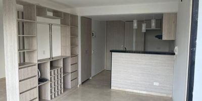SE VENDE APARTAESTUDIO EN PISO INTERMEDIO UBICADO EN ALTOLIVING. OPORTUNIDAD DE VENTA. EL EDIFICIO PERMITE RENTAS POR PERIODOS CORTOS POR AIRBNB, CONSTA DE COCINA ABIERTA, ZONA PARA LAVADORA, ESPACIO PARA SALA, BARRA EN COCINA, UNA ALCOBA, UN BAÑO, BALCON, ADEMAS CUENTA CON AIRE ACONDICIONADO, PARQUEADERO COMUNITARIO. EL CONJUNTO CUENTA CON PORTERIA PERMANENTE, PISCINA, ZONA DE LAVANDERIA, COWORKING, SALAS DE JUNTAS, GIMNASIO DOTADO. PARA AGENDAR CITA CONTACTAR A CLAUDIA AL 3113839739.