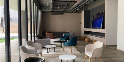 Apartamento en Venta en el Norte de Bogotá 

¿Buscas comodidad, ubicación estratégica y una excelente oportunidad de inversión?
¡Este encantador apartamento de 36 m² tiene todo lo que necesitas!

Ubicación: Segundo piso – (con ascensor)
Vista interior tranquila para mayor privacidad y descanso

Distribución Inteligente:


 
 2 acogedoras habitaciones
 
 
 1 baño moderno
 
 
 Sala comedor luminosa
 
 
 Cocina integral funcional
 
 
 Zona de lavandería
 
 
 Piso cerámico en todo el inmueble: fresco, limpio y de bajo mantenimiento
 


Conjunto Residencial con Amenidades:


 
 Zonas verdes y área infantil 
 
 
 Espacio BBQ para compartir en familia 
 
 
 Vigilancia privada 24/7 
 
 
 Entorno seguro y familiar 
 


Ubicación Estratégica:


 
 A pasos de Alkosto 170, Éxito Wow, Carulla, y Centro Comercial MultiDrive
 
 
 Cerca de colegios como Divino Salvador y Alvernia Bilingüe
 
 
 A minutos de Uniagraria
 
 
 Fácil acceso por Avenida Boyacá y Calle 170
 
 
 Excelente conexión con el SITP 
 


Ideal para vivir o invertir. ¡Todo lo que necesitas está aquí!

Contáctanos y agenda tu visita hoy. ¡No dejes pasar esta oportunidad!
