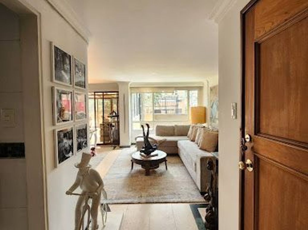Apartamento de 3 alcobas en venta en Los Rosales, Bogotá, 183 m² · foto 18 de 19