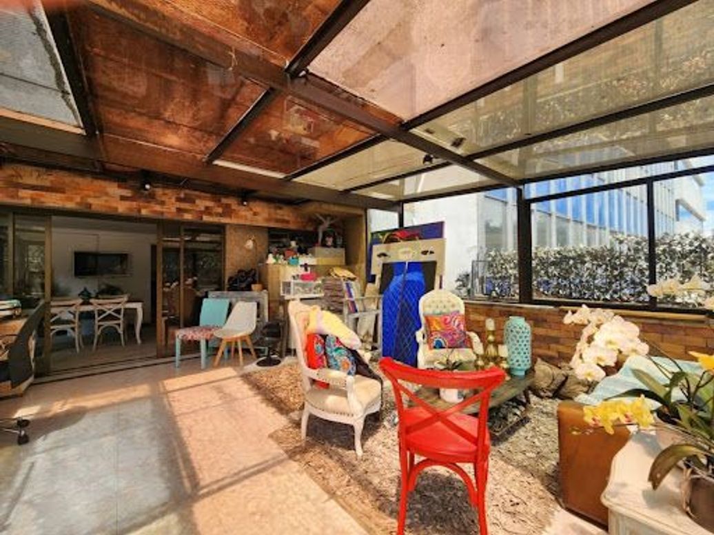 Apartamento de 3 alcobas en venta en Los Rosales, Bogotá, 183 m² · foto 3 de 19