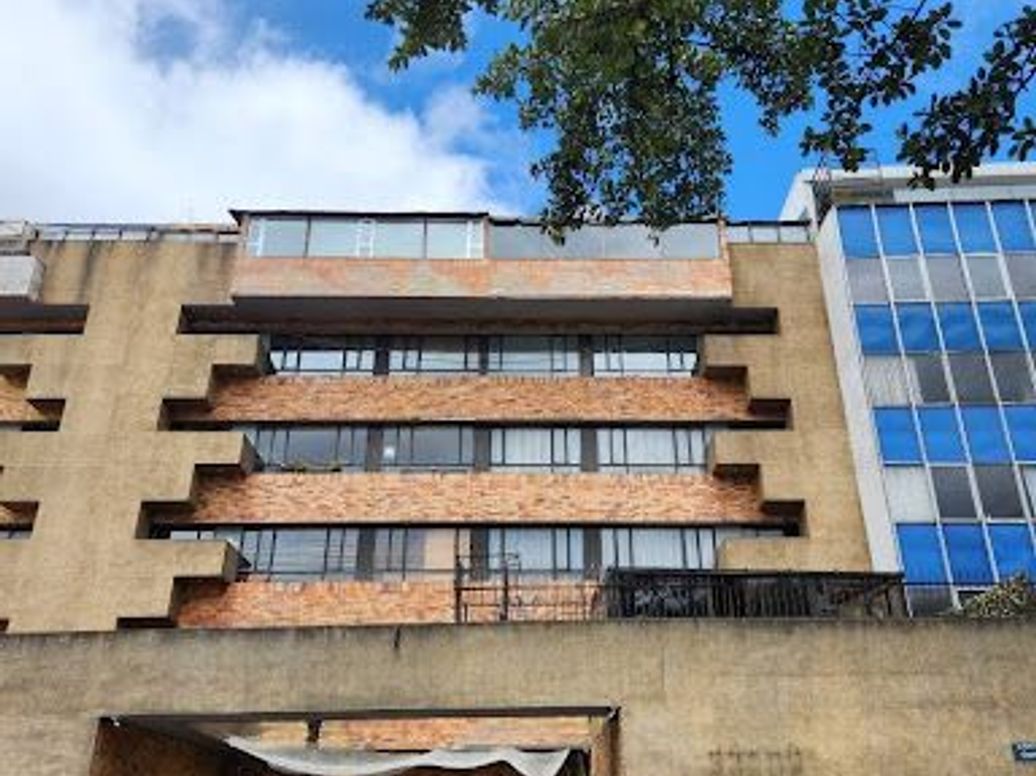 Apartamento de 3 alcobas en venta en Los Rosales, Bogotá, 183 m² · foto 19 de 19
