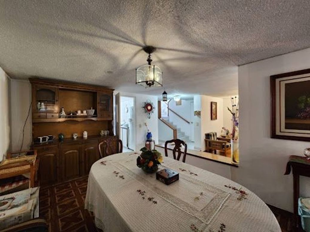 Casa de 4 alcobas en venta en Niza, Bogotá, 210 m² · foto 11 de 20
