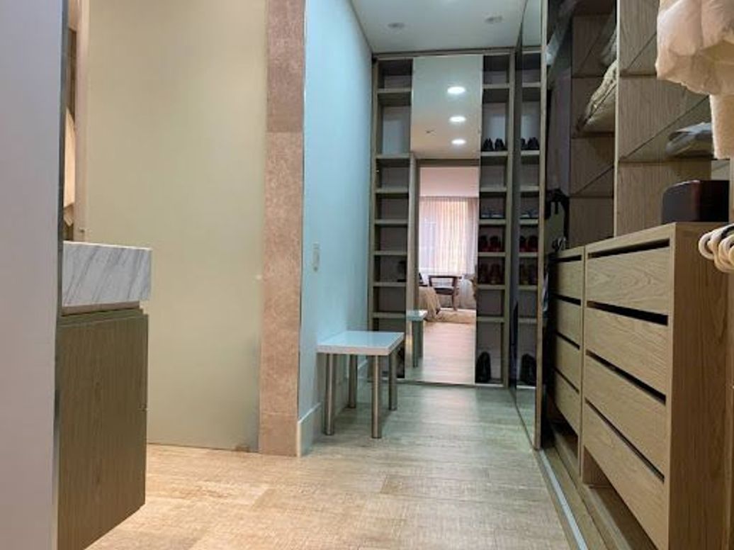 Apartamento de 2 alcobas en venta en Los Rosales, Bogotá, 146 m² · foto 9 de 15