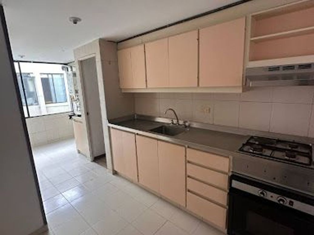 Apartamento de 3 alcobas en venta en Pontevedra, Bogotá, 103 m² · foto 18 de 20