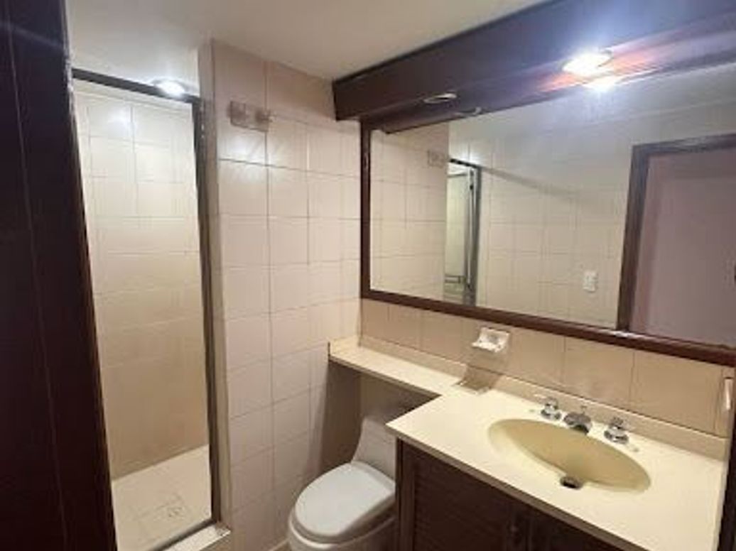Apartamento de 3 alcobas en venta en Pontevedra, Bogotá, 103 m² · foto 7 de 20
