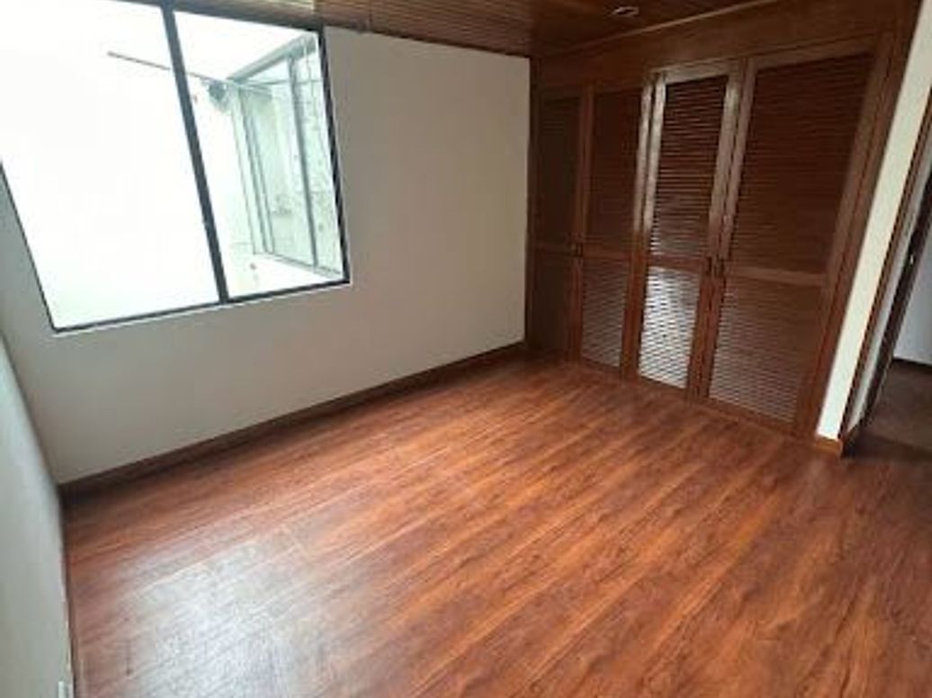 Apartamento de 3 alcobas en venta en Pontevedra, Bogotá, 103 m² · foto 10 de 20
