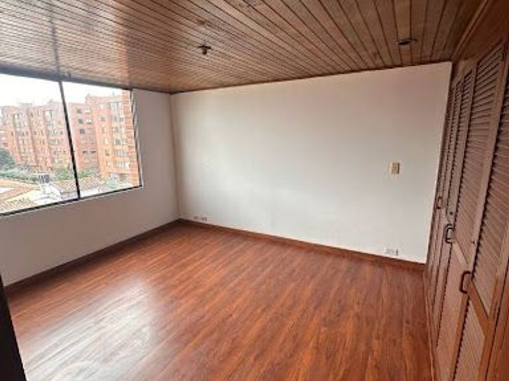 Apartamento de 3 alcobas en venta en Pontevedra, Bogotá, 103 m² · foto 11 de 20