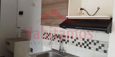 Apartamento en renta ubicado en el barrio  San Joaquín de Rionegro, a pasos de los mejores colegios, universidades. centros comerciales, iglesias, parques y supermercados. Con fácil acceso al transporte público para conectarte  rápido con toda la ciudad. ¡Ven a conocerlo ya mismo!  Una ubicación inmejorable para disfrutar de la mejor calidad de vida.Agéndate