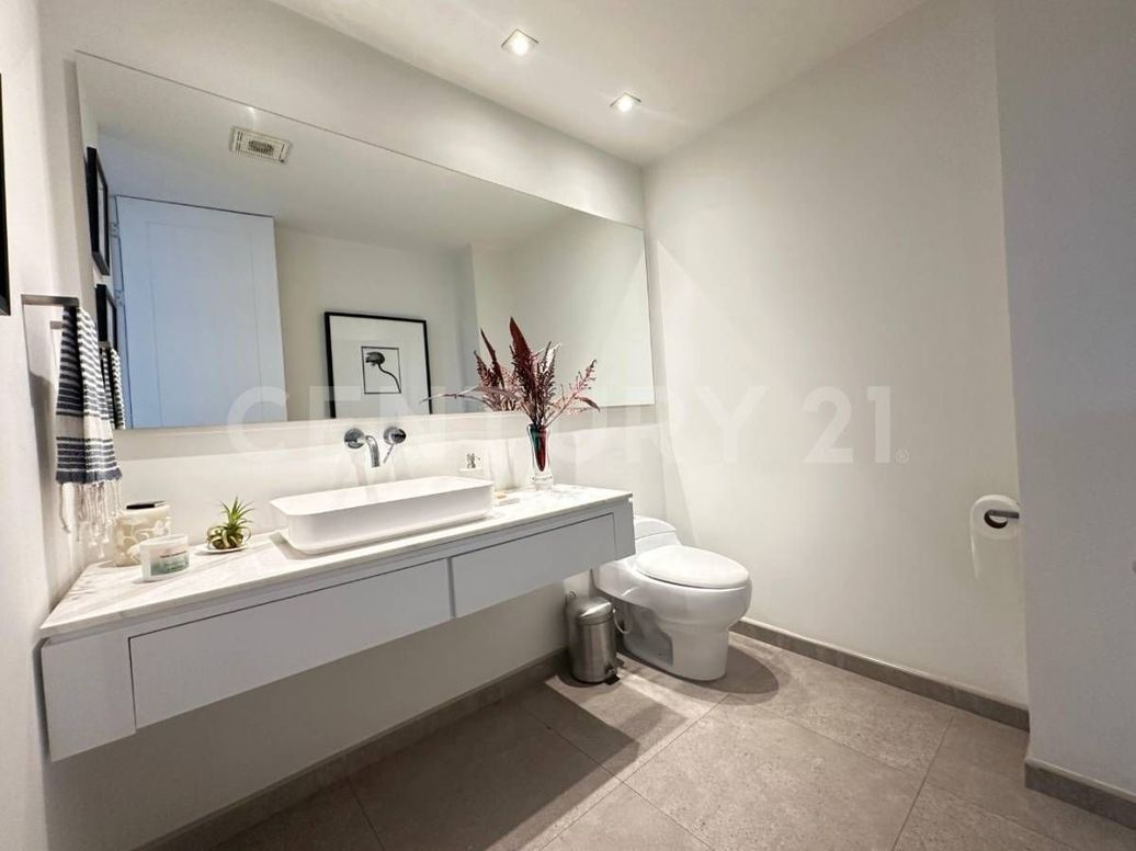Apartamento de 2 alcobas en venta en Chicó Alto, Bogotá, 292 m² · foto 8 de 17