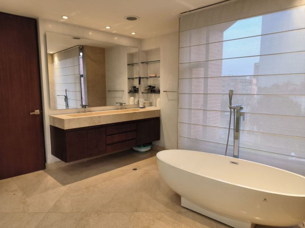 Apartamento de 5 alcobas en venta en Chico Norte Et. Iii, Bogotá, 659 m² · foto 7 de 20