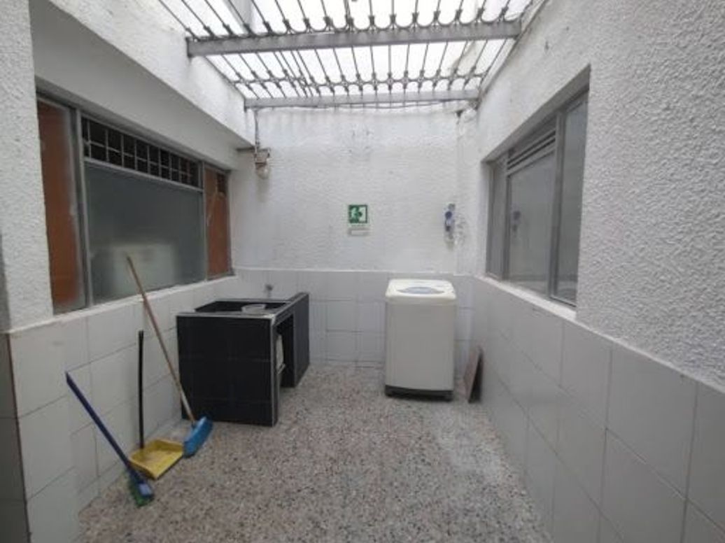 Casa de 12 alcobas en venta en Fontibón, Bogotá, 356 m² · foto 6 de 20