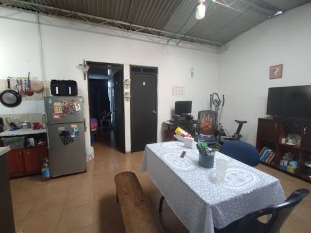 Casa de 12 alcobas en venta en Fontibón, Bogotá, 356 m² · foto 13 de 20