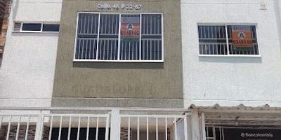 ARRENDAMOS ESPECTACULAR APARTAMENTO DE TRES HABITACIONES EN EL POBLADO - GIRON, CON MUY BUENOS ACABADOS Y CON ILUMINACION Y VENTILACION NATURAL. AGENDA TU CITA SIN COSTO