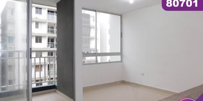 Apartamento en venta, cuenta de 3 alcobas ubicado en el nuevo sector de Miramar cerca de la vía al mar-cuenta ademas con baño privado y auxiliar con divisiones de vidrio-cocina integral con pantry-área de labores-balcón con excelente vista-parqueadero-el conjunto tiene amplias zonas sociales-piscinas de niños y adultos-piscina de entrenamiento-cancha deportiva-parque infantil-salón de juegos y social-ascensores-seguridad privada con cámaras.