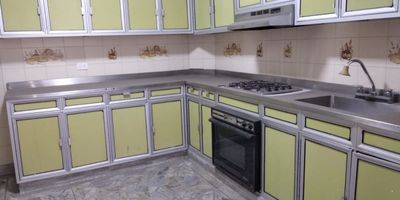 CASA EN SECTOR RESIDENCIAL CON AMPLIOS ESPACIOS DOS PLANTAS Y PATIO, ADEMAS CUENTA CON ZONAS VERDES.