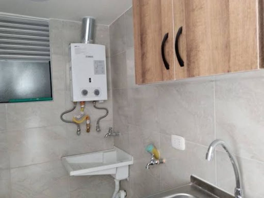 Apartamento de 2 alcobas en venta en Fontibón, Bogotá, 38 m² · foto 4 de 9